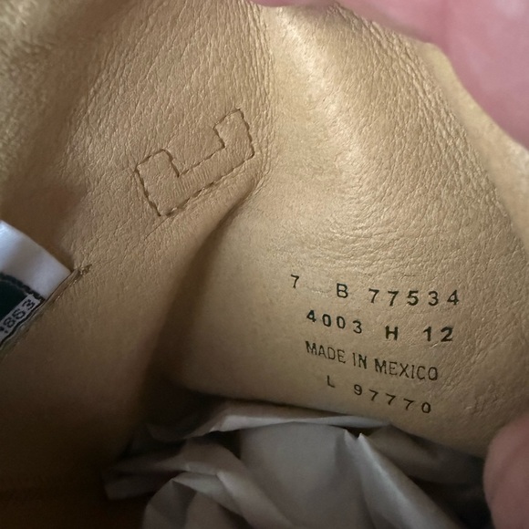 Frye Tan Heeled Boots Knee-High Seamless Design - Picture 6 of 9